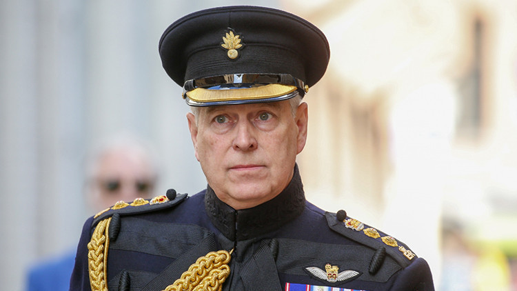 Prens Andrew, kendisini cinsel saldırıyla suçlayan Virginia Giuffreyle tazminat karşılığında uzlaştı Prens Andrew, kendisini cinsel saldırıyla suçlayan Virginia Giuffreyle tazminat karşılığında uzlaştı