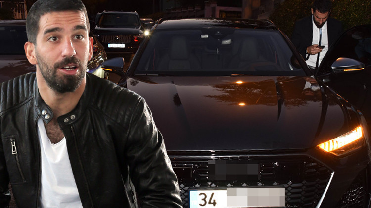 Arda Turandan büyük jest Arabasını garsona ödünç verdi Arda Turandan büyük jest Arabasını garsona ödünç verdi