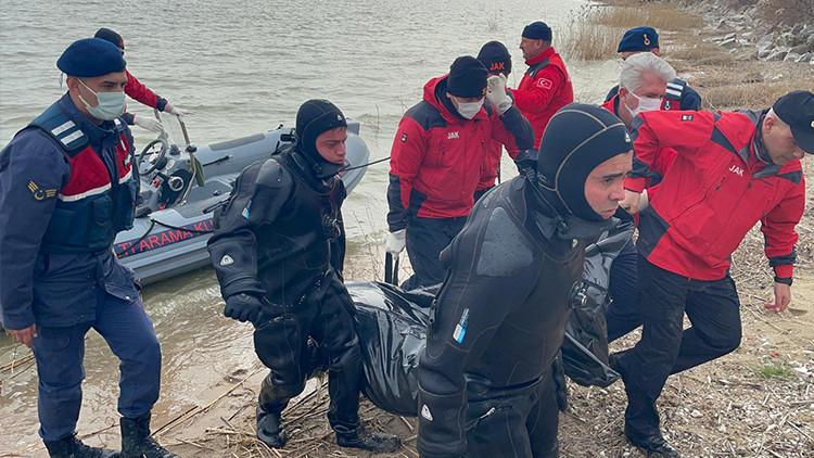 Balıkesirde kaybolan balıkçının 35 gün sonra cesedi bulundu
