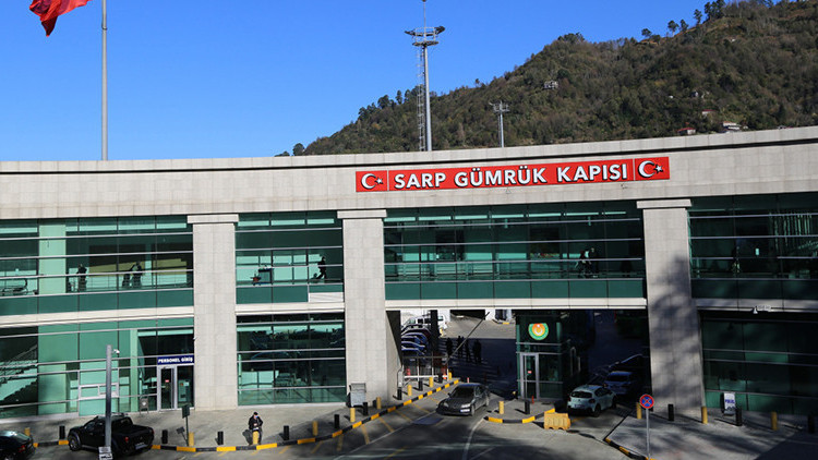 İhracat arttı sarp sınır kapısında yeni rekora ulaşıldı İhracat arttı sarp sınır kapısında yeni rekora ulaşıldı