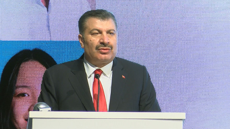 Bakan Koca: Pasaportuna göre göçmen politikası belirlemek yüzyılın tedbir kisvesine bürünmüş ırkçılığıdır