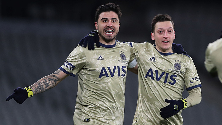 Fenerbahçe’de dev operasyon Fenerbahçe’de dev operasyon