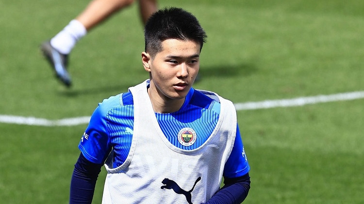 Fenerbahçe’de Jin-ho Jo, A Takım’la çalıştı Fenerbahçe’de Jin-ho Jo, A Takım’la çalıştı