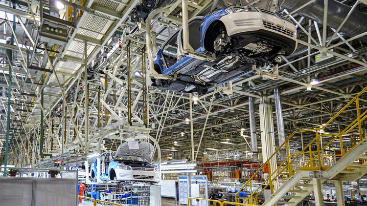 Otomotiv devi üretimini durdurdu Şirketler peş peşe açıklıyor Otomotiv devi üretimini durdurdu Şirketler peş peşe açıklıyor
