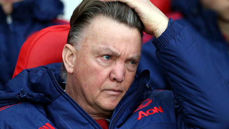 Kansere yakalandığını herkesten saklayan Louis Van Gaal tüm detayları anlattı İlk eşini de kanserden kaybetmiş...