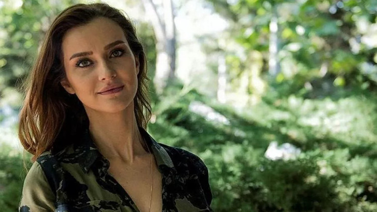 Annenin Sırrıdır Çocuk’un Defne’si İrem Helvacıoğlu kimdir, kaç yaşında İşte oynadığı diziler