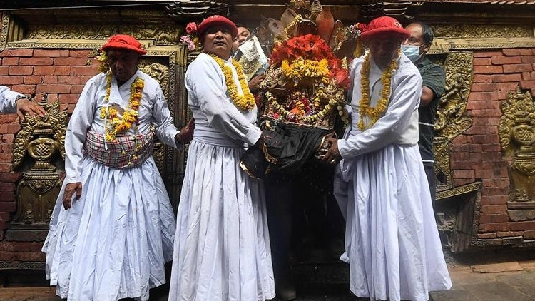 Nepalde döviz rezervleri azaldı, lüks ürünlerin ithalatına sınırlama geldi