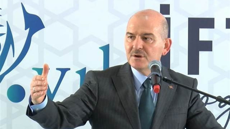 Bakan Soylu açıkladı... 2016dan bugüne 19 bin Suriyeli sınır dışı edildi Bakan Soylu açıkladı... 2016dan bugüne 19 bin Suriyeli sınır dışı edildi