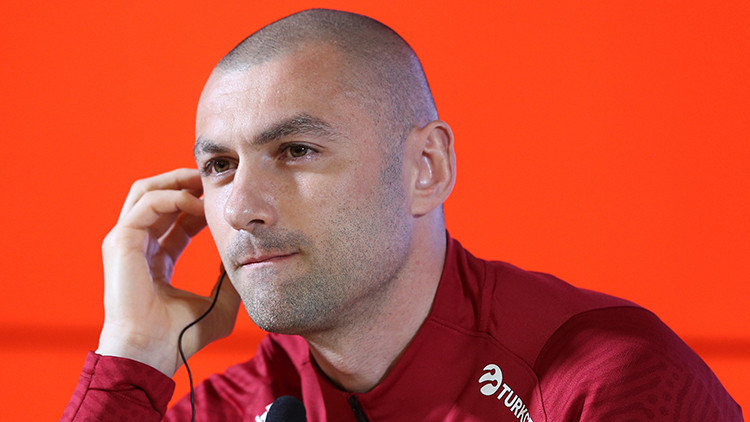 Son Dakika: Galatasaraydan Beşiktaşa Burak Yılmaz çalımı İkna oldu iddiası ve yıllık maaşı... Son Dakika: Galatasaraydan Beşiktaşa Burak Yılmaz çalımı İkna oldu iddiası ve yıllık maaşı...