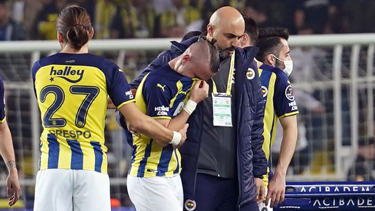Son dakika: Fenerbahçede sakatlanan Dimitris Pelkas gözyaşlarına boğuldu Sezonu kapattı... Son dakika: Fenerbahçede sakatlanan Dimitris Pelkas gözyaşlarına boğuldu Sezonu kapattı...