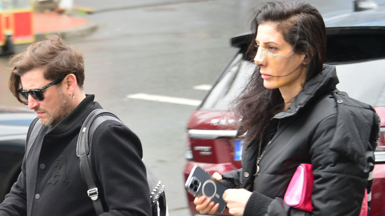 Gökhan Gönül’ün eşi ameliyat olmuştu... Kontrol zamanı Gökhan Gönül’ün eşi ameliyat olmuştu... Kontrol zamanı