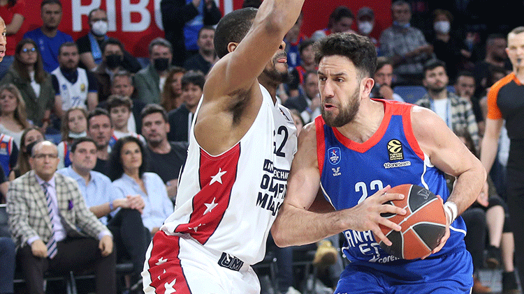 Anadolu Efes 75-70 Olimpia Milano / Maç sonucu ve önemli anları Anadolu Efes 75-70 Olimpia Milano / Maç sonucu ve önemli anları