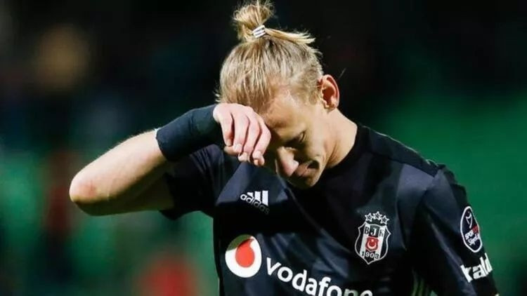 Son dakika: Fenerbahçe derbisi öncesi Beşiktaşta Vida şoku Babası için Hırvatistana gitti Son dakika: Fenerbahçe derbisi öncesi Beşiktaşta Vida şoku Babası için Hırvatistana gitti