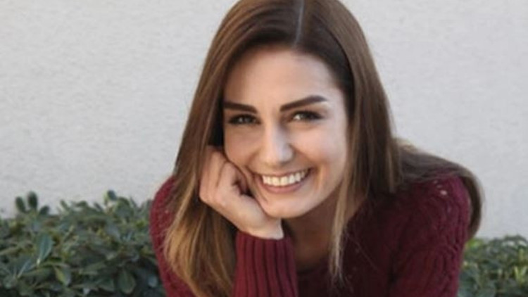 Özlem Yılmaz kimdir, nereli, kaç yaşında Özlem Yılmaz hangi dizilerde ve filmlerde oynadı Özlem Yılmaz kimdir, nereli, kaç yaşında Özlem Yılmaz hangi dizilerde ve filmlerde oynadı