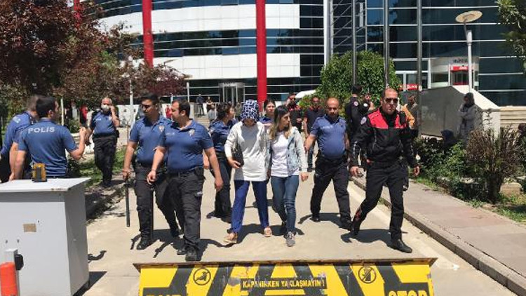 Adıyamanda adliye çıkışı kavga: 3 yaralı, 5 gözaltı