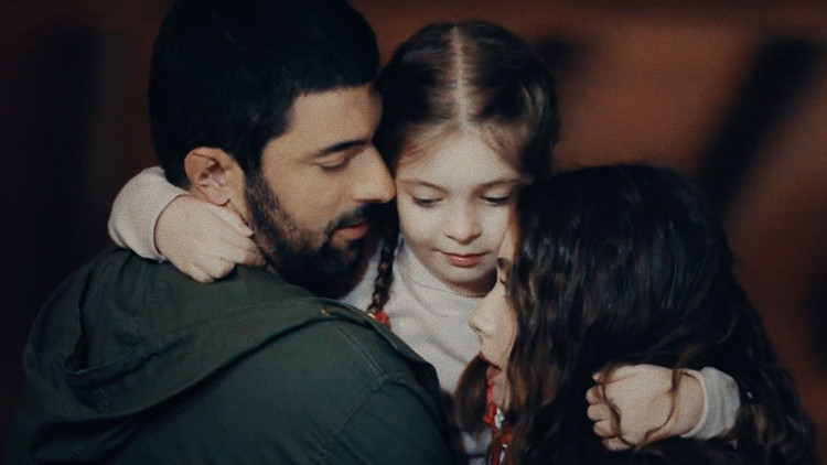 Türkiye onu Melek olarak tanımıştı... Ablası güzelliği ile hayran bıraktı