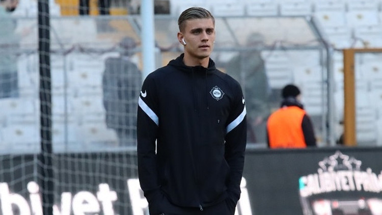 Son Dakika: Galatasarayda sıcak saatler Transferde Kazımcan Karataş iddiası... Son Dakika: Galatasarayda sıcak saatler Transferde Kazımcan Karataş iddiası...