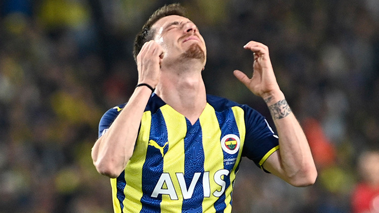 Son Dakika: Eintracht Frankfurt şampiyon oldu, Fenerbahçenin Şampiyonlar Ligi hesapları değişti Rangers detayı...