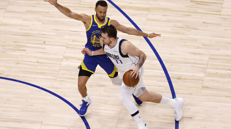 Warriorsu deviren Mavericks seriye tutundu Normal sezonun en iyi 5leri... Warriorsu deviren Mavericks seriye tutundu Normal sezonun en iyi 5leri...