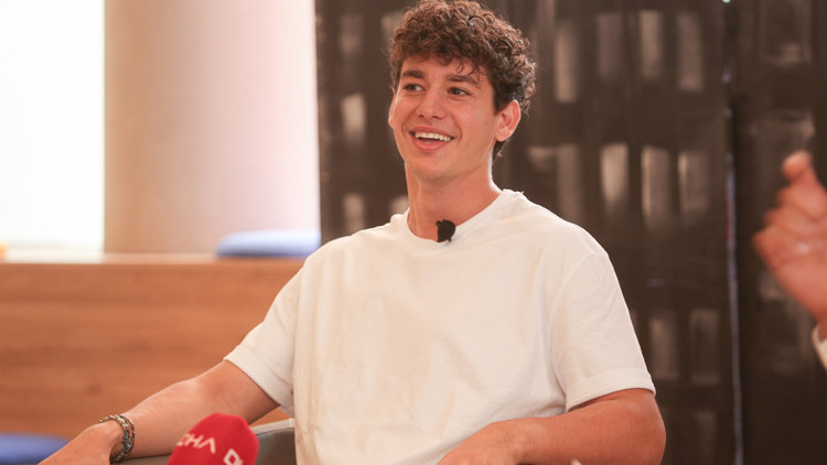 Cem Bölükbaşı, Ata Koleji’nde öğrencilerle bir araya geldi