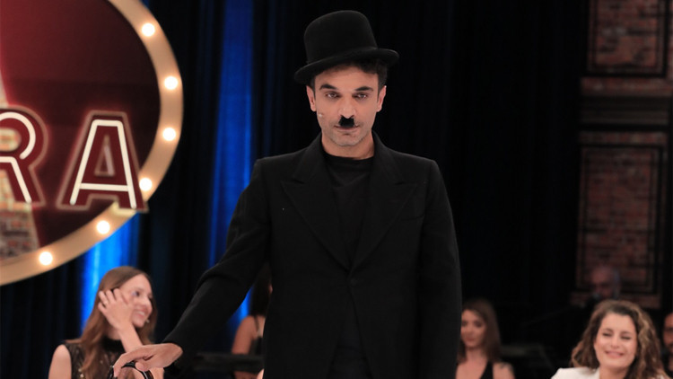Uğur Aslandan Charlie Chaplin taklidi Uğur Aslandan Charlie Chaplin taklidi