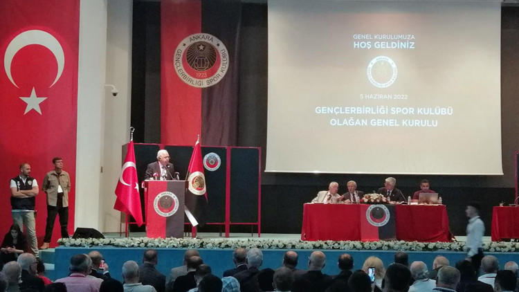 Kulüp üyelerinden şirketleşmeye onay