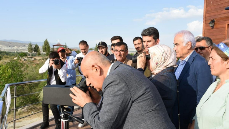 Fotoğraf avcıları ‘rastgele’ dedi