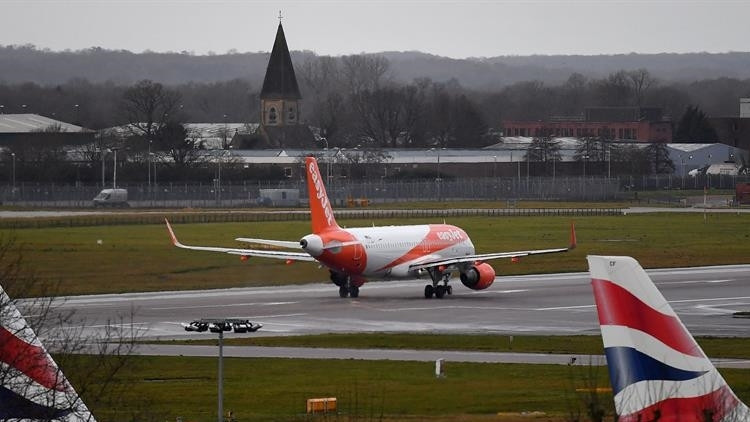 İngilterede havaalanı krizi sürüyor: Gatwick Havalimanı yeterli çalışan olmadığı için yazın uçuş sayısını azaltacak İngilterede havaalanı krizi sürüyor: Gatwick Havalimanı yeterli çalışan olmadığı için yazın uçuş sayısını azaltacak