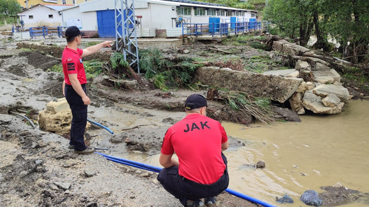 Kastamonuda kayıp kişiyi arama çalışmalarına jandarma da katıldı