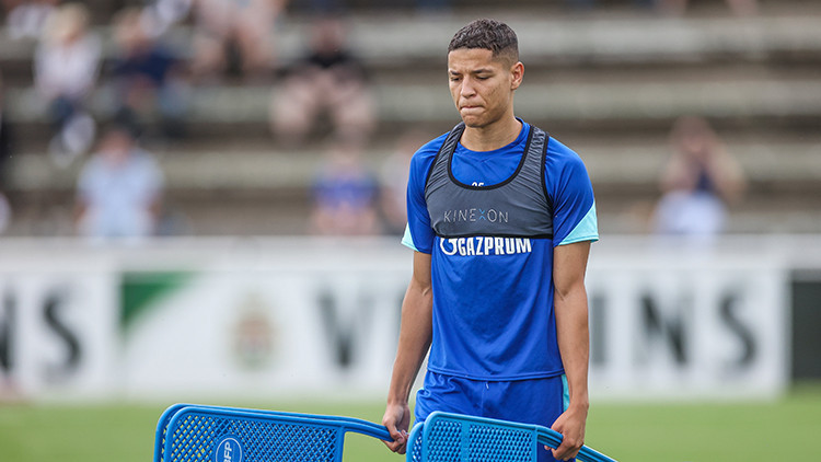 Galatasarayda orta saha için Harit sürprizi Galatasarayda orta saha için Harit sürprizi