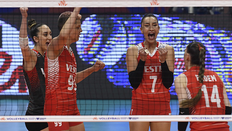 Filenin Sultanları, Hollandayı 3-0 ile geçti
