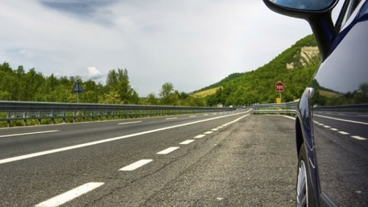 Dikkat hızlanıyoruz: Otoyollarda hız sınırı 120 km/s’den 130 km/s’ye çıktı