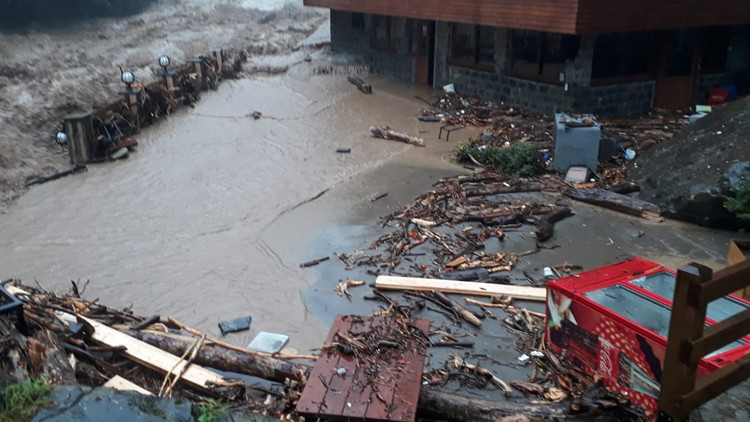 Batı Karadeniz’de hasar tespit çalışmalarını sürdürüyor