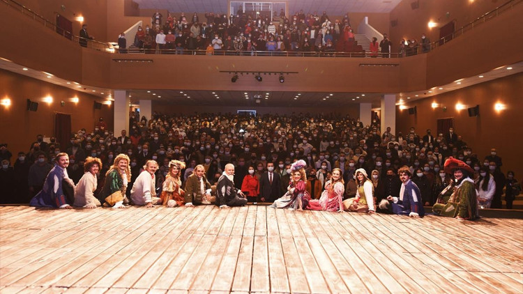 7 ayda 30 bin seyirci