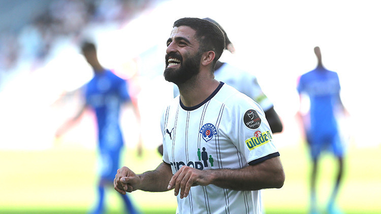 Son dakika: Galatasarayın görüştüğü Umut Bozok dünyaları istedi | Transfer haberi Son dakika: Galatasarayın görüştüğü Umut Bozok dünyaları istedi | Transfer haberi