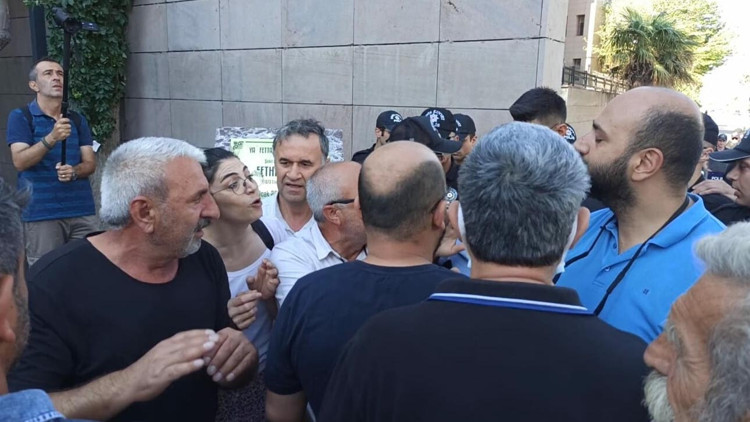 Deniz Poyraz davası öncesi adliyede silahlı şüpheli paniği