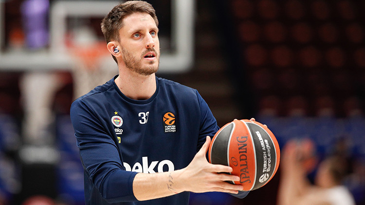 Fenerbahçe ile yollar ayrıldı, Anadolu Efesle imzaladı Achille Polonara ile 1+1 yıllık anlaşma...