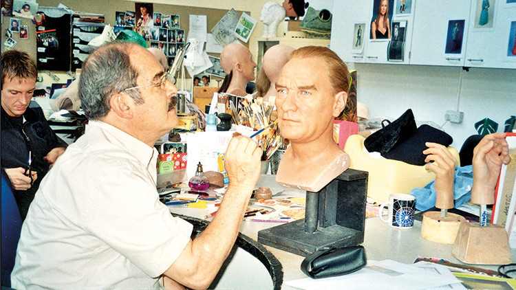 Yarın Dünya Beyin Günü... 85 yaşındaki Yılmaz Büyükerşen’den zamanı geriye sarma yolları Yarın Dünya Beyin Günü... 85 yaşındaki Yılmaz Büyükerşen’den zamanı geriye sarma yolları