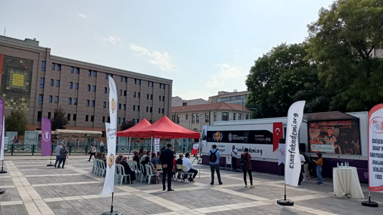 Esnafa öğretici teknolojik TIR