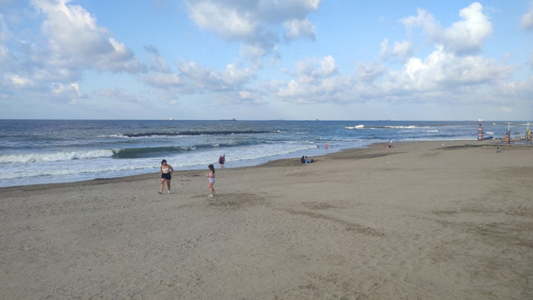 Sakaryanın 3 ilçesinde denize girmek yasaklandı Sakaryanın 3 ilçesinde denize girmek yasaklandı