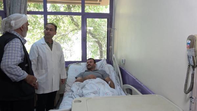 Şanlıurfa’da delik bağırsakla yaşayan Korkmaz, sağlığına kavuştu Şanlıurfa’da delik bağırsakla yaşayan Korkmaz, sağlığına kavuştu