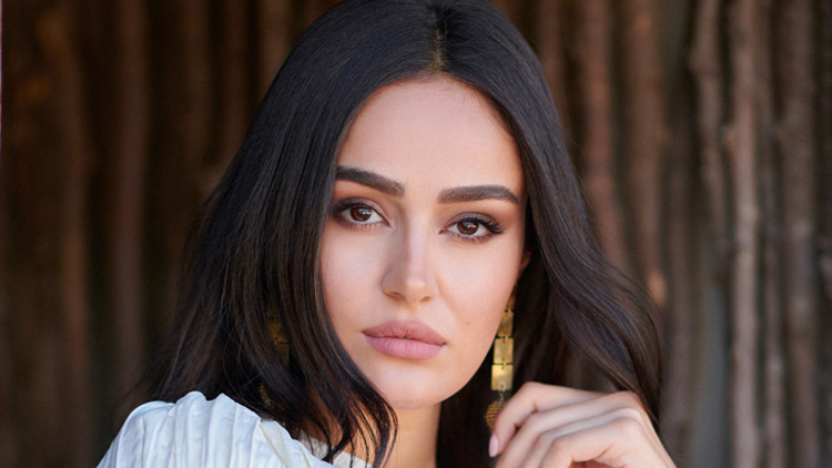 Elif Buse Doğan: Ben yolda yürürken de otururken de şarkı söylerim