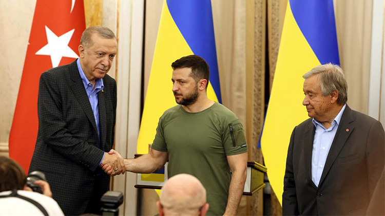 Dünya Lvivdeki tarihi zirveyi konuşuyor... Dış basından Erdoğan vurgusu