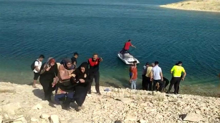 Piknikte aile faciası Kurtarmaya çalıştığı kızıyla birlikte boğuldu