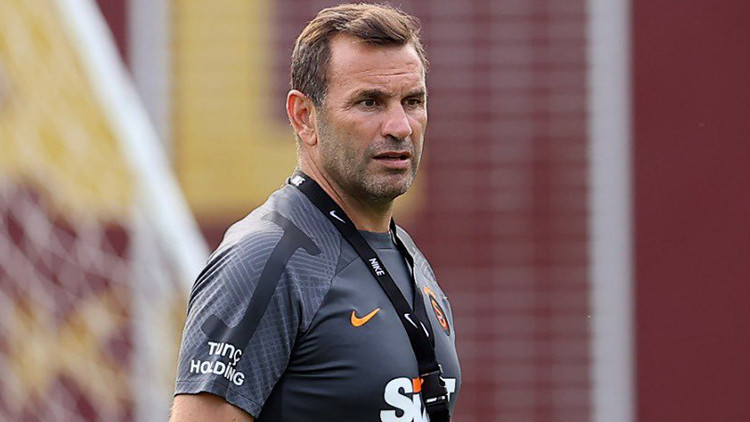 Galatasarayda 4 ayrılık birden Okan Buruk biletlerini kesti, kulüp aramaya başladılar...