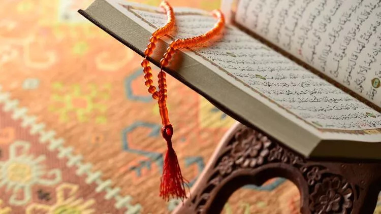 Kuran-I Kerim Ne Zaman Kitap Haline Getirildi Kuran Hangi Halife Döneminde Çoğaltıldı Kuran-I Kerim Ne Zaman Kitap Haline Getirildi Kuran Hangi Halife Döneminde Çoğaltıldı