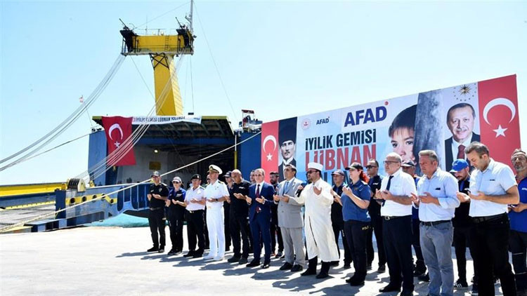 Lübnana insani yardım malzemesi taşıyan 4üncü gemi Mersinden uğurlandı