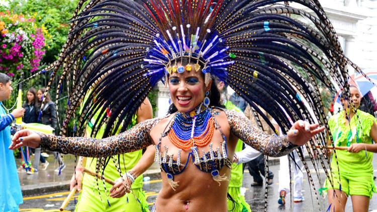 Üç yıl aradan sonra Notting Hill Karnavalı Üç yıl aradan sonra Notting Hill Karnavalı