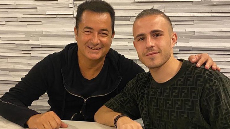 Son Dakika: Dimitris Pelkas imzaya uçtu Fenerbahçede beklenen ayrılık gerçekleşti... Son Dakika: Dimitris Pelkas imzaya uçtu Fenerbahçede beklenen ayrılık gerçekleşti...