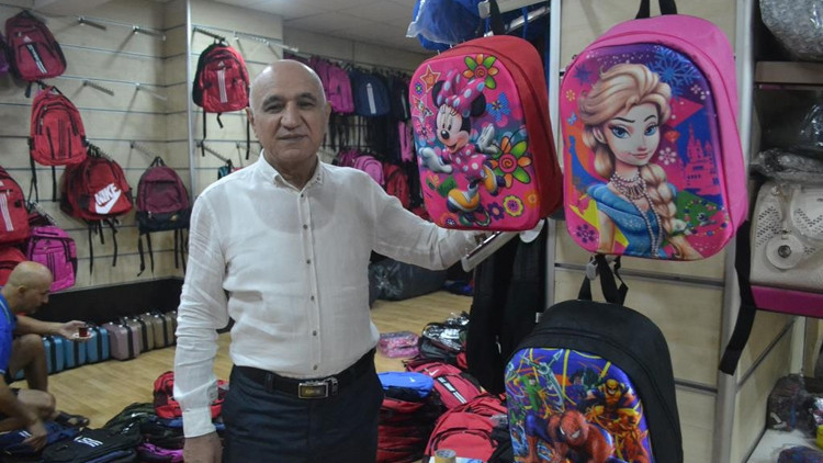 Çantacılar Çarşısı’nda okul mesaisi